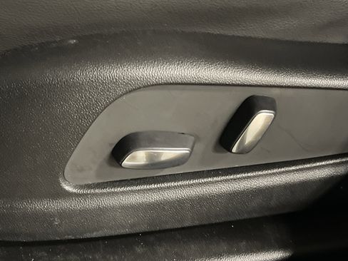 Used 2024 Cadillac XT6 Luxury w/ LPO, Floor Liner Package image 11