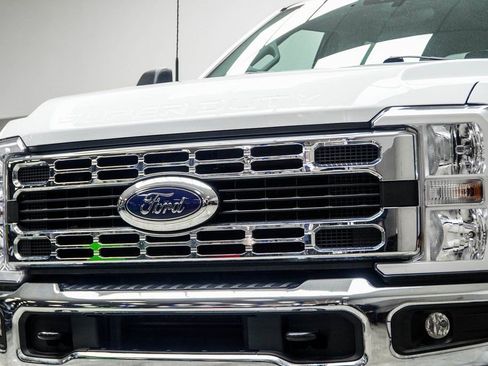 Used 2024 Ford F350 XLT image 2