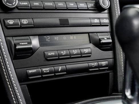 Used 2011 Porsche 911 Turbo S image 18