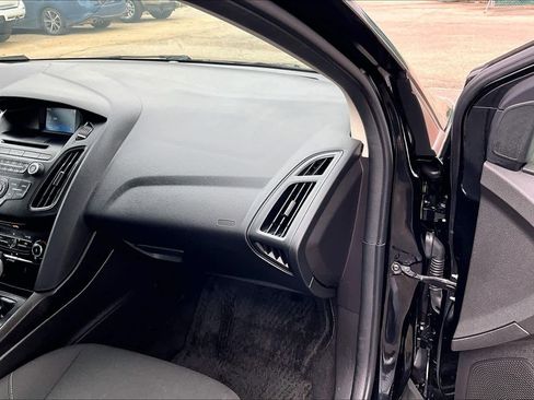 Used 2017 Ford Focus S image 17