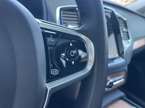 Certified 2023 Volvo XC90 B6 Plus image 41