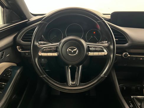 Used 2020 MAZDA MAZDA3 Hatchback w/ Preferred Package FWD image 13