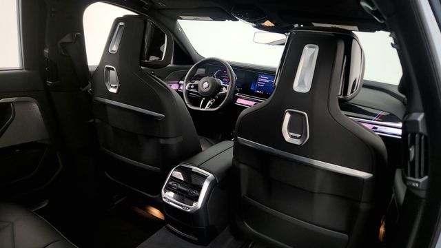 Used 2025 BMW 740i RWD image 39