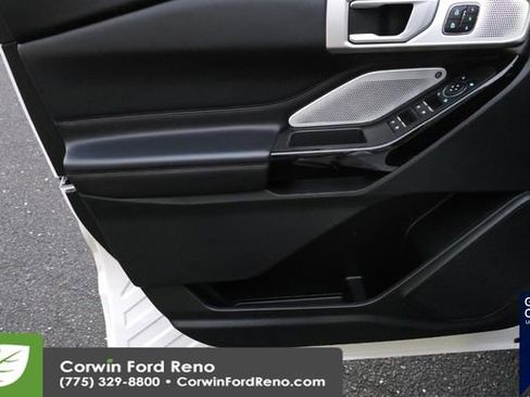 Used 2023 Ford Explorer Platinum w/ Technology Package image 12