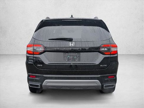 Used 2024 Honda Pilot Elite image 6