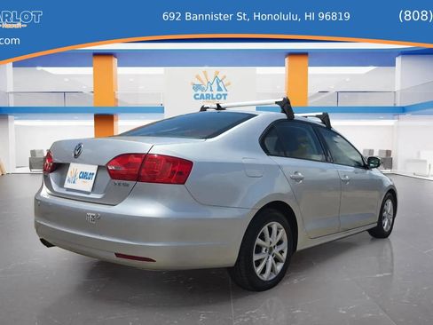 Used 2012 Volkswagen Jetta SE FWD image 5