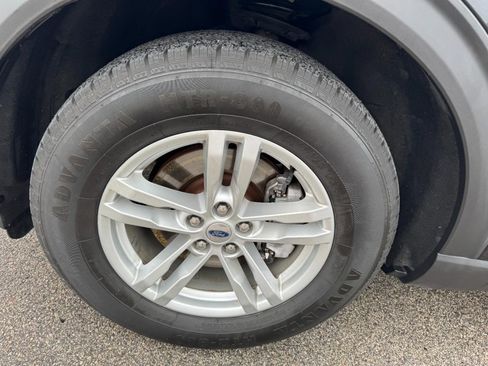 Used 2020 Ford Explorer XLT w/ Comfort Package image 7