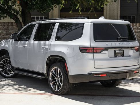 Used 2022 Jeep Wagoneer Series II w/ Premium Group I AWD/4WD image 20