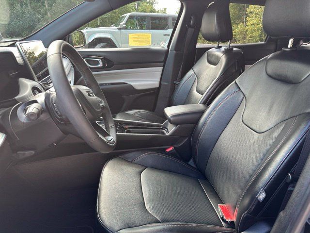Used 2023 Jeep Compass Limited AWD/4WD image 37