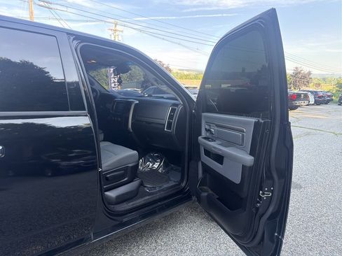 Used 2014 RAM 1500 Classic SLT AWD/4WD image 10