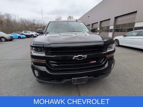 Used 2017 Chevrolet Silverado 1500 LT w/ Midnight Edition image 7