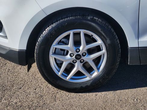 Used 2024 Ford Edge SEL image 13