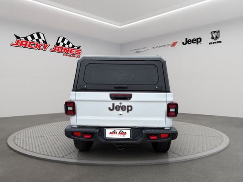 Used 2023 Jeep Gladiator Rubicon w/ LED Lighting Group AWD/4WD image 7