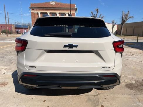 New 2026 Chevrolet Trax ACTIV image 5