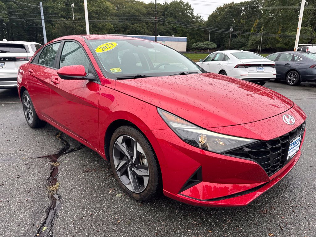Used 2023 Hyundai Elantra SEL w/ Convenience Package FWD image 4