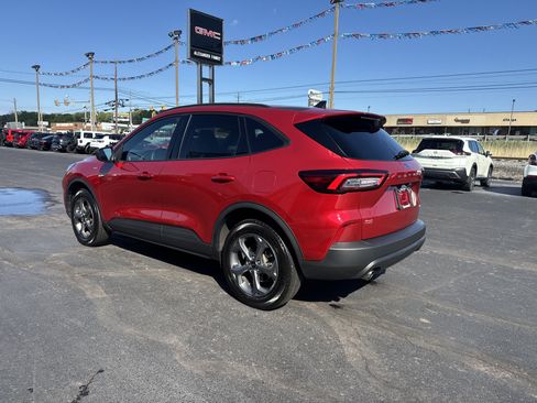 Used 2025 Ford Escape ST-Line AWD/4WD image 8