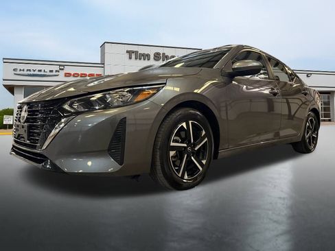 Used 2025 Nissan Sentra SV FWD image 10