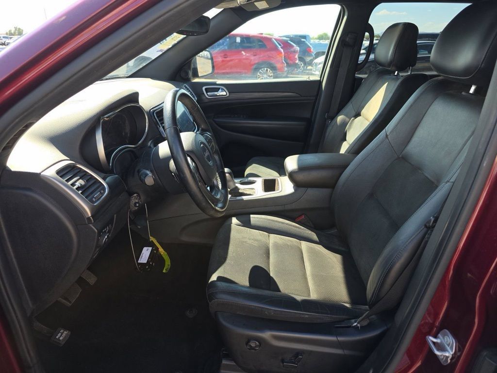 Used 2019 Jeep Grand Cherokee Altitude RWD image 4