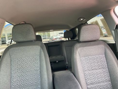 Used 2023 Chevrolet Equinox LT FWD image 19