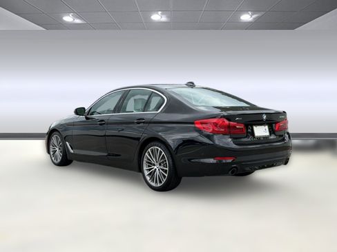 Used 2019 BMW 530i xDrive w/ Premium Package AWD/4WD image 3