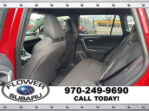 Used 2024 Toyota RAV4 SE image 17