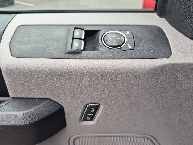 Used 2019 Ford F550 4x4 Regular Cab Super Duty image 22