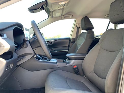 Used 2025 Toyota RAV4 LE image 25