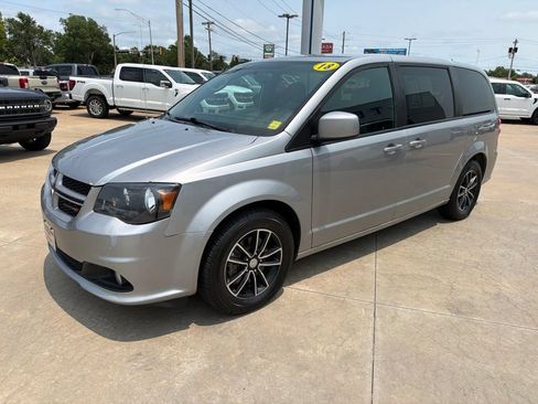 Used 2018 Dodge Grand Caravan GT FWD image 5
