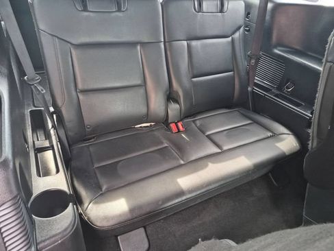 Used 2020 Ford Explorer XLT w/ Equipment Group 202A AWD/4WD image 21