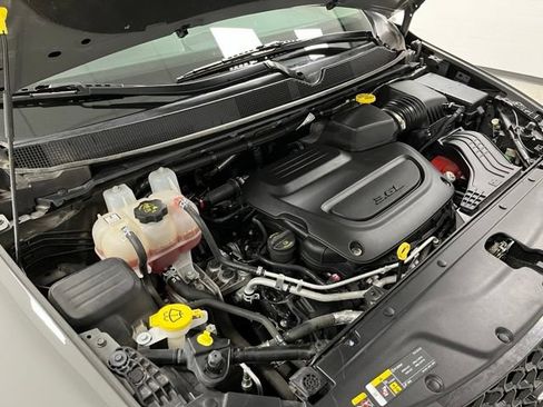 Used 2023 Chrysler Pacifica Limited FWD image 59