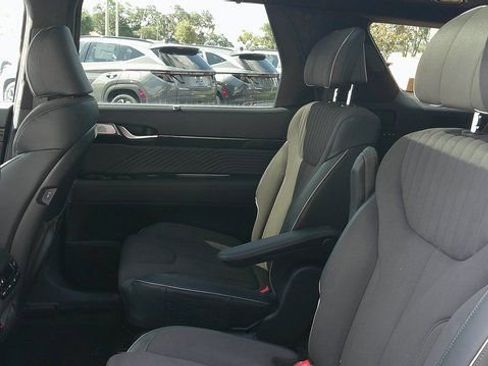 New 2025 Hyundai Palisade Calligraphy image 8