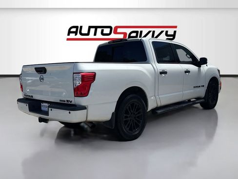 Used 2018 Nissan Titan SV w/ SV Convenience Package RWD image 7