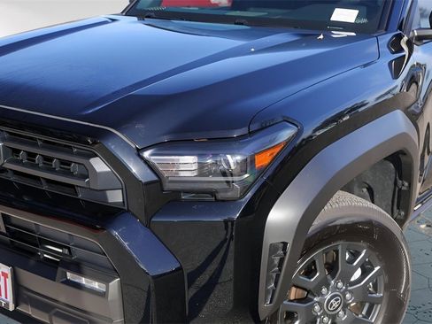 Used 2025 Toyota 4Runner SR5 image 3