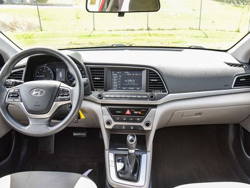 Used 2018 Hyundai Elantra SEL FWD image 18