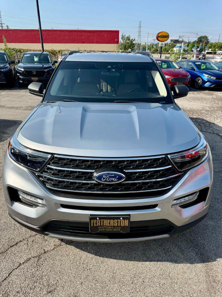 Used 2023 Ford Explorer XLT w/ Equipment Group 202A RWD image 10