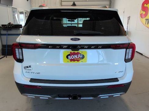 New 2026 Ford Explorer Active w/ Active Comfort Package AWD/4WD image 4