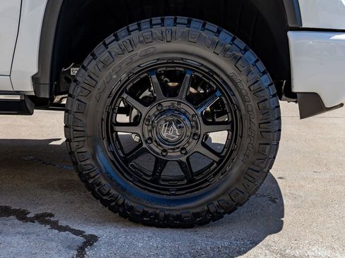 Used 2026 Chevrolet Silverado 3500 High Country w/ High Country Premium Package AWD/4WD image 12