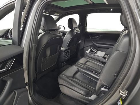 Used 2019 Audi Q7 3.0T Premium w/ Convenience Package AWD/4WD image 32