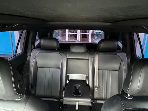 Used 2022 Volkswagen Tiguan SE R-Line FWD image 27