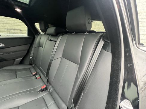 Certified 2025 Land Rover Range Rover Velar Dynamic SE image 31