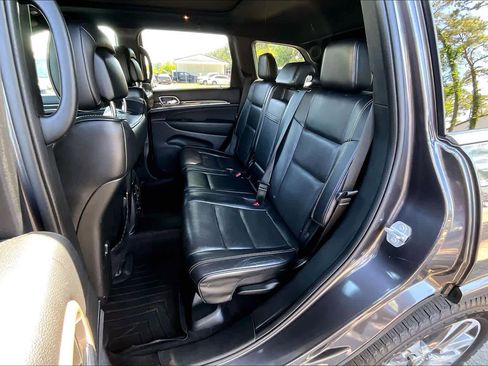 Used 2017 Jeep Grand Cherokee Overland image 21