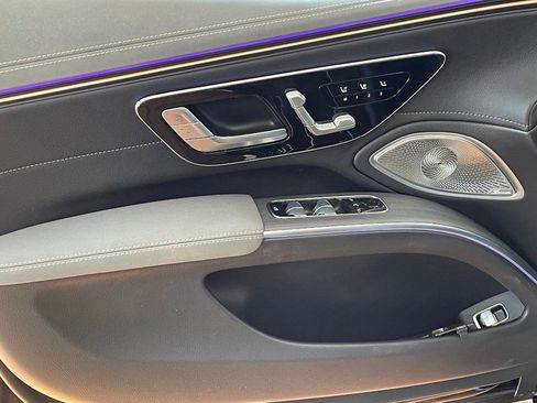 Used 2023 Mercedes-Benz EQS 580 4MATIC Sedan image 14