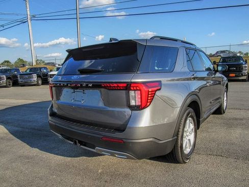 New 2025 Ford Explorer Active w/ Active Comfort Package image 3