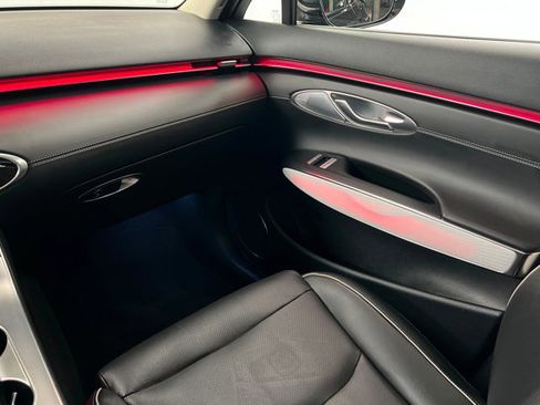 Used 2026 Genesis GV70 2.5T Advanced image 10