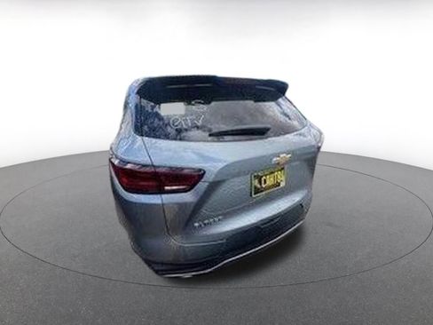 Used 2025 Chevrolet Blazer LT image 8