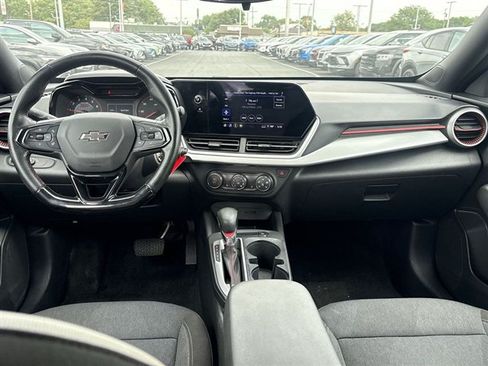 Certified 2024 Chevrolet Trax RS w/ Driver Confidence Package FWD image 18
