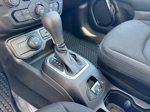 Certified 2023 Jeep Renegade Altitude w/ Sun/Sound Group image 26