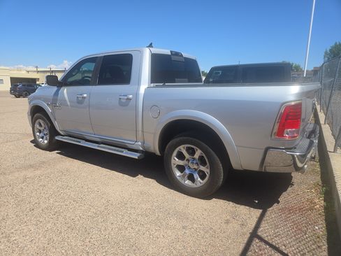 Used 2015 RAM 1500 Laramie w/ Convenience Group AWD/4WD image 5