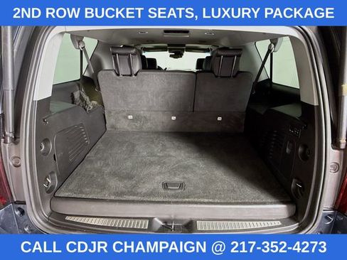 Used 2020 Chevrolet Suburban LT image 28