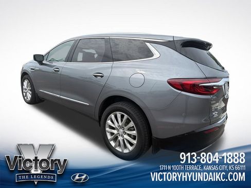 Used 2021 Buick Enclave Premium w/ Sun and Sites Package AWD/4WD image 3